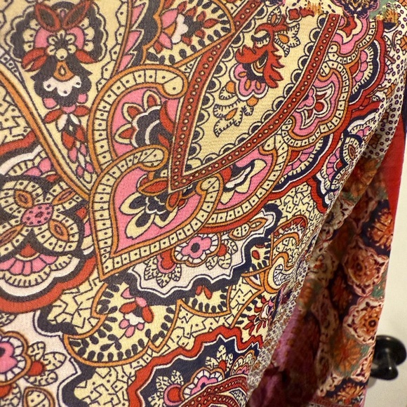 NWT Aakaa Boho Floral/Tribal Print Blouse - Picture 11 of 12